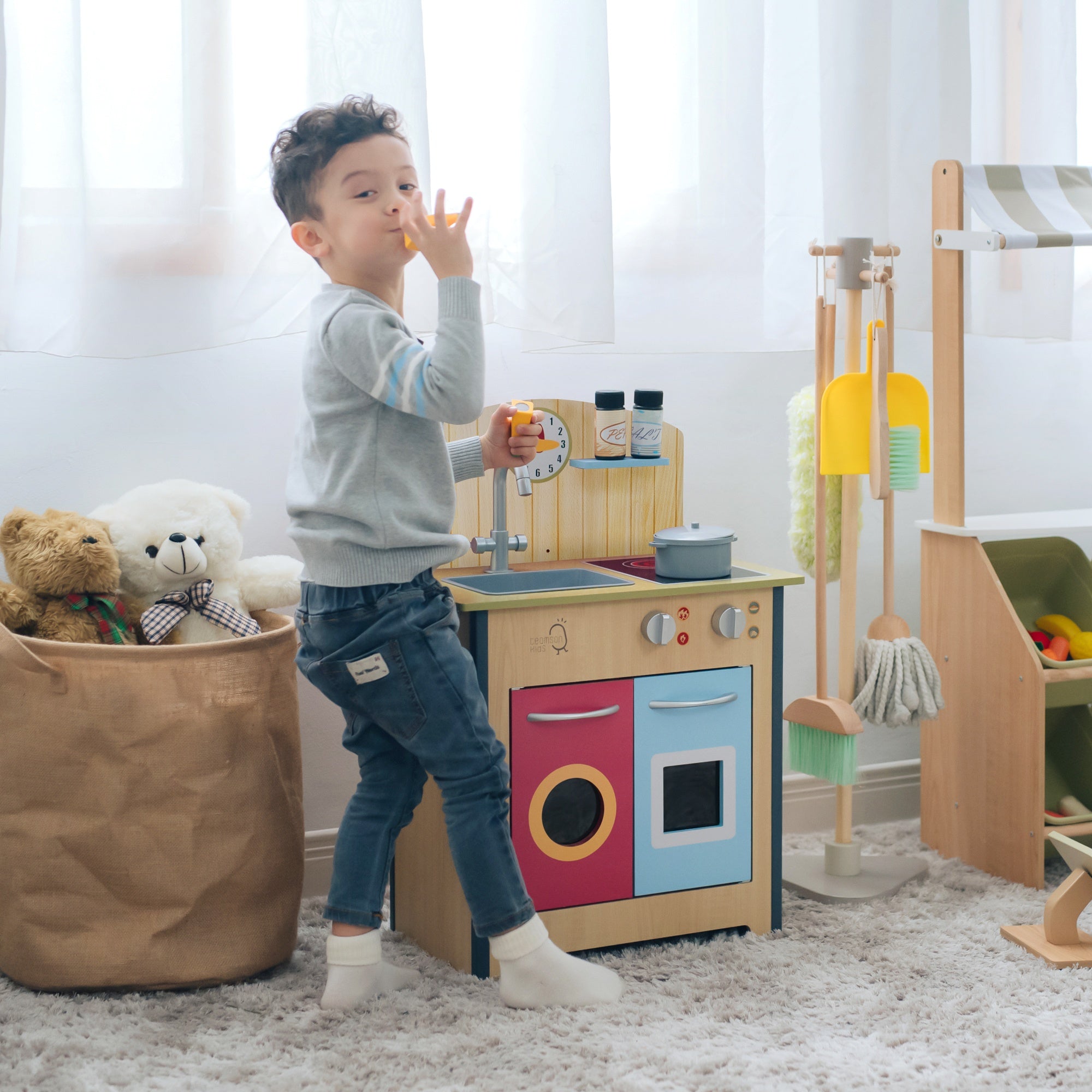Porto Small Interactive Wooden Kitchen Playset & 4 Accessories