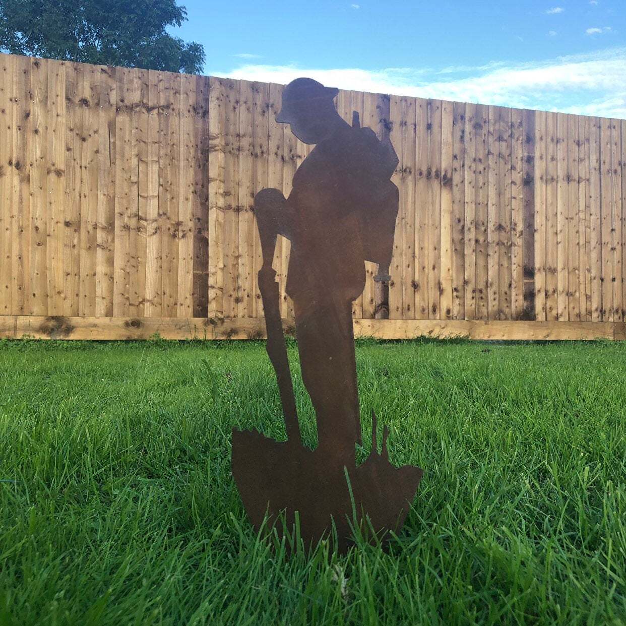 METAL Lest We Forget Soldier army GARDEN Decoration Statue Feature