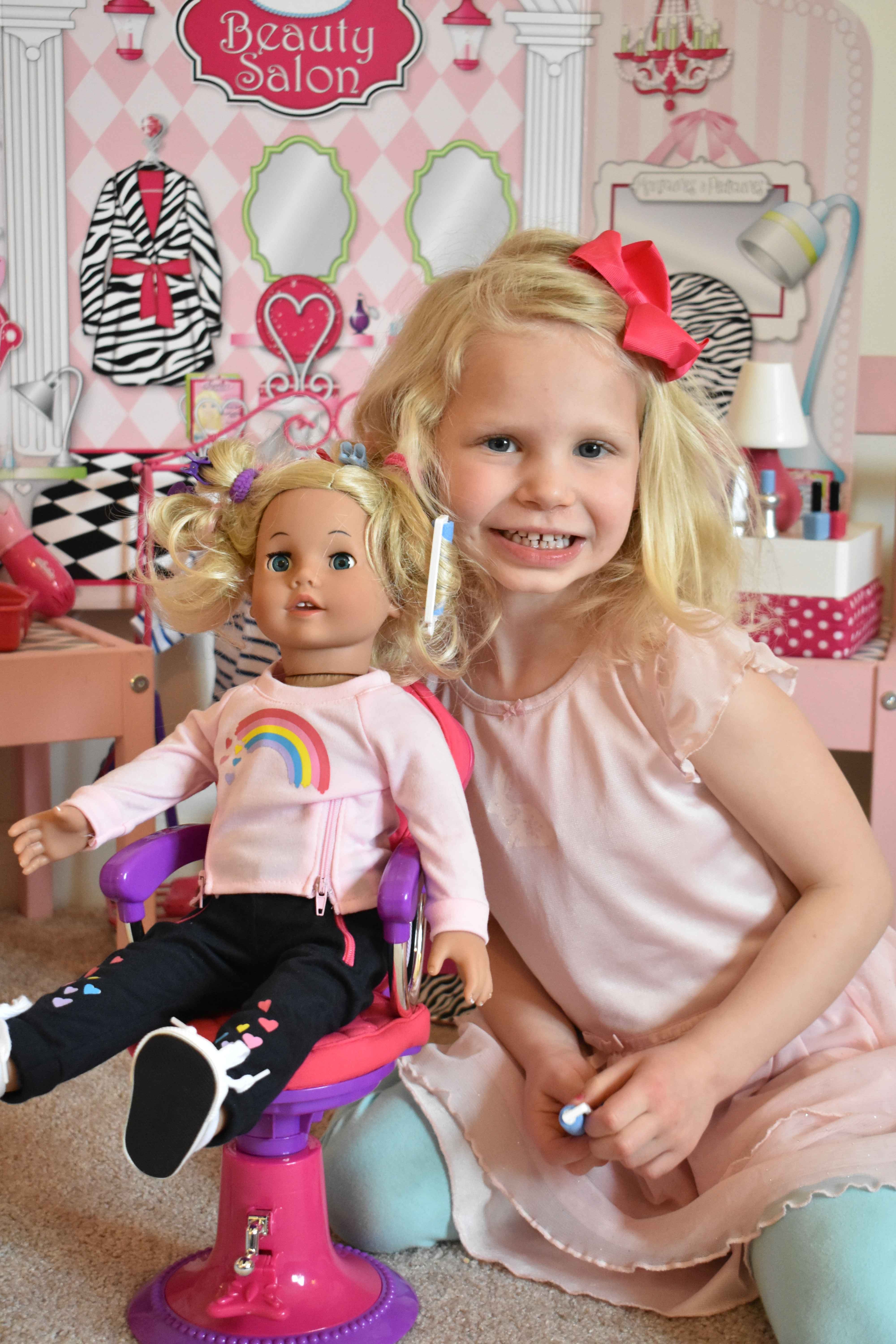 18 Inch Baby Doll 30 Piece Hair Salon Playset Toy Brush, Hair Dryer, Mirror