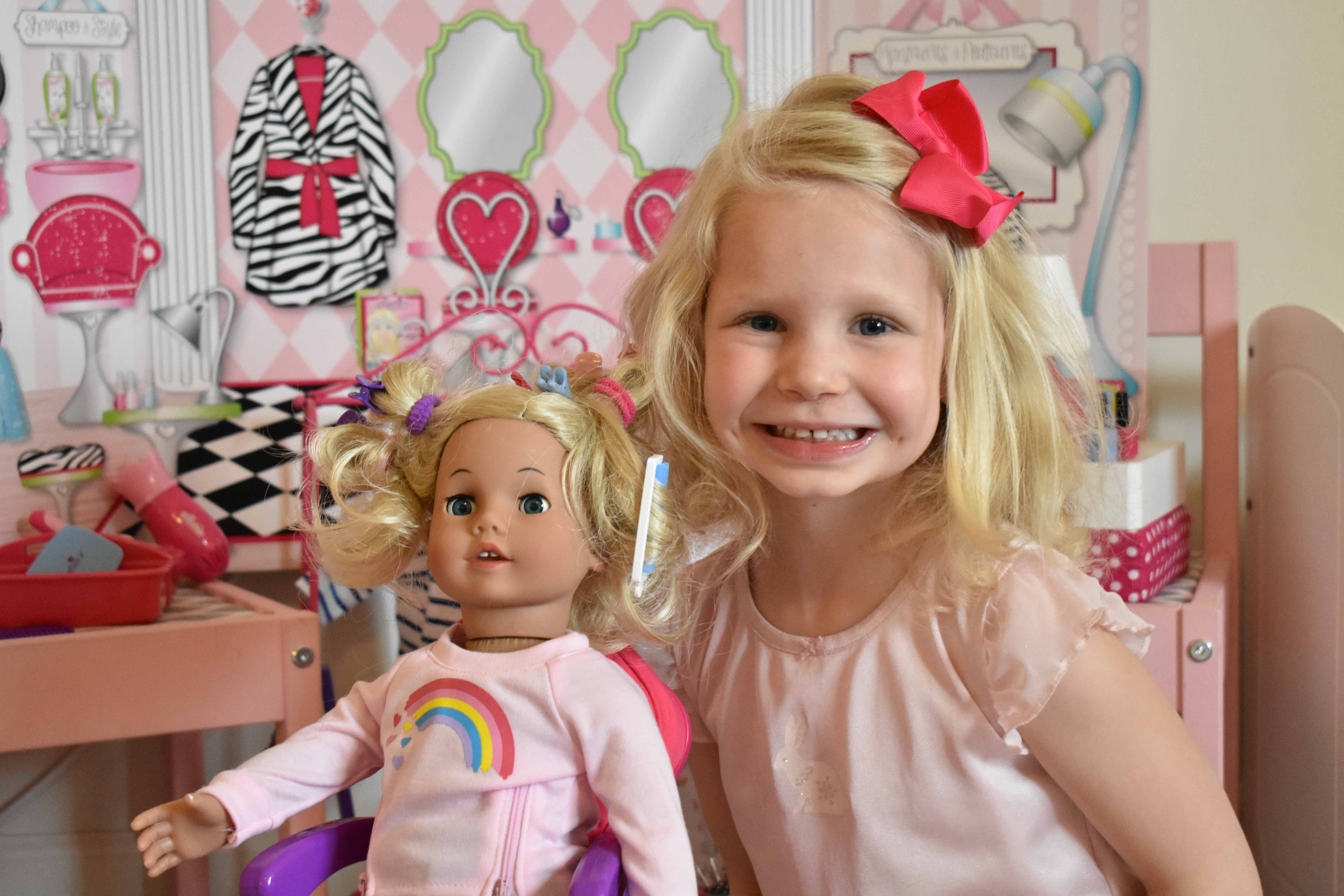 18 Inch Baby Doll 30 Piece Hair Salon Playset Toy Brush, Hair Dryer, Mirror